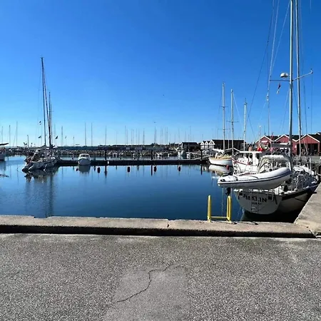 6 Person In Hadsund-by Traum * Hadsund